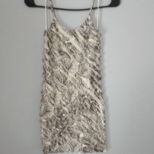 Textured Sleeveless Dress in Gray and White